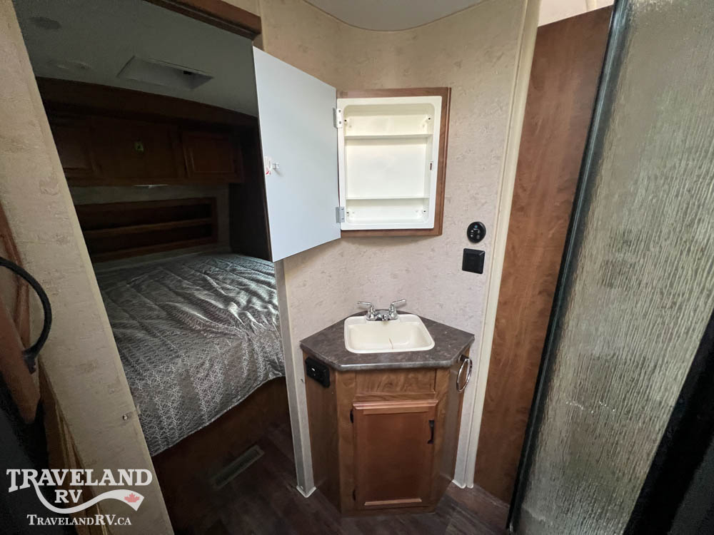 2015 OUTDOORS RV TIMBER RIDGE 280RKS - Image 17