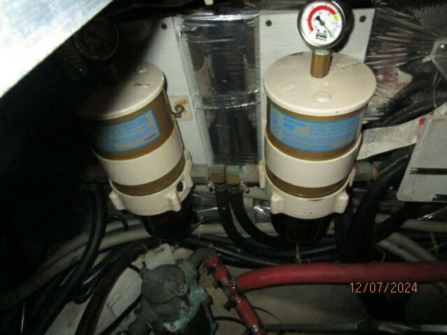 1999 Carver 40 Cockpit - Image 58
