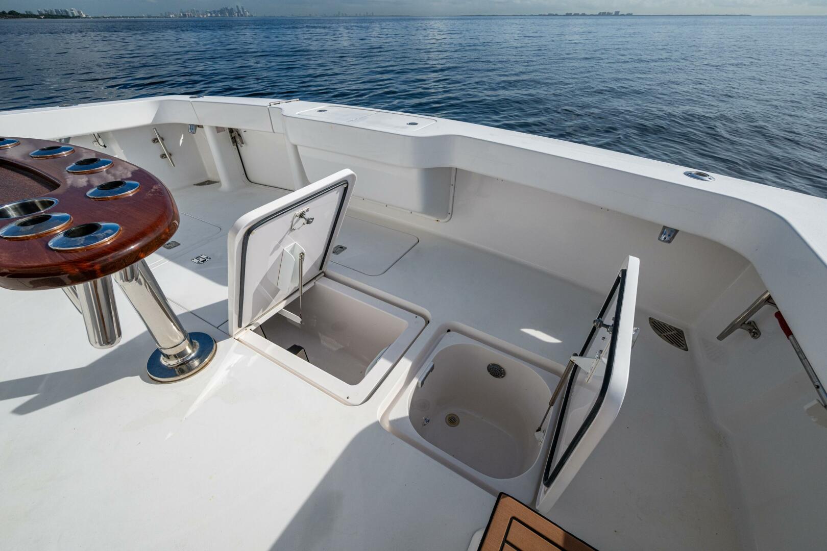 2004 Viking 48 Convertible - Image 34