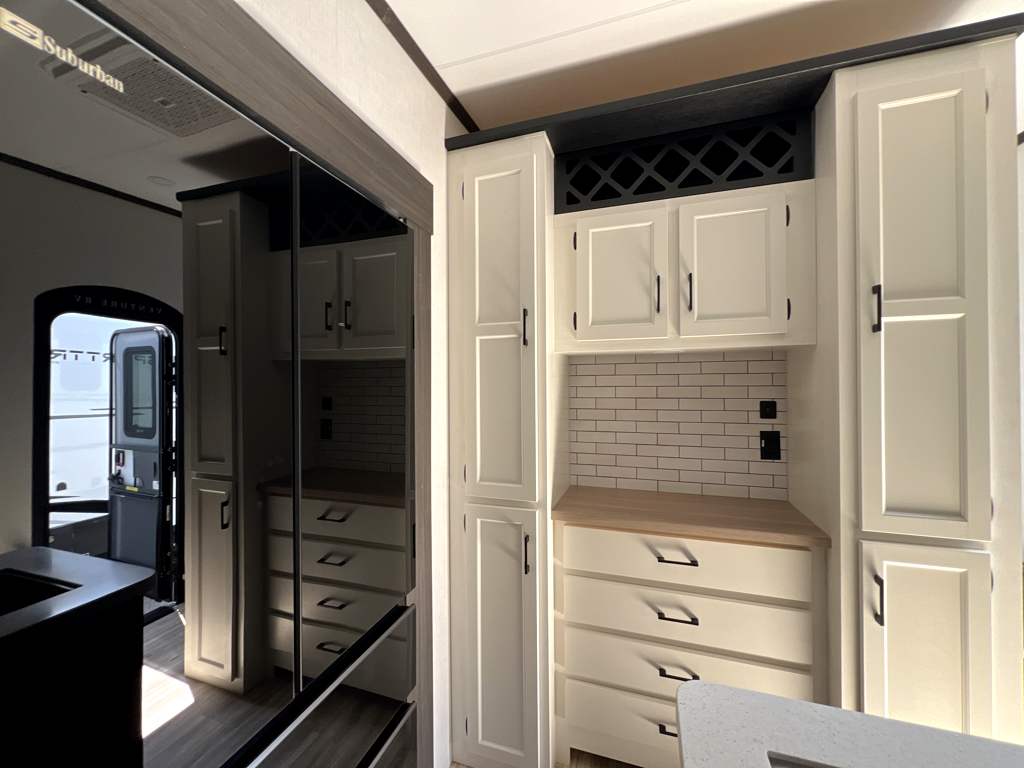 2026 VENTURE RV SPORTTREK 354VBH - Image 14