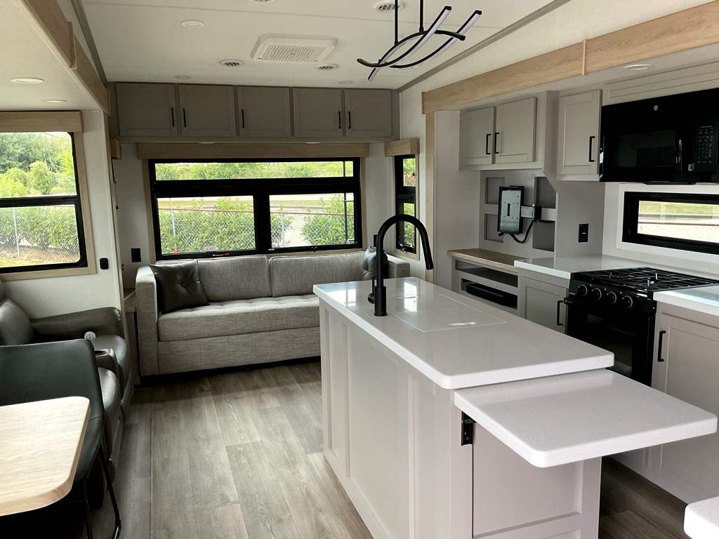 2027 KZ RIDGEWAY 36MBL - Image 8
