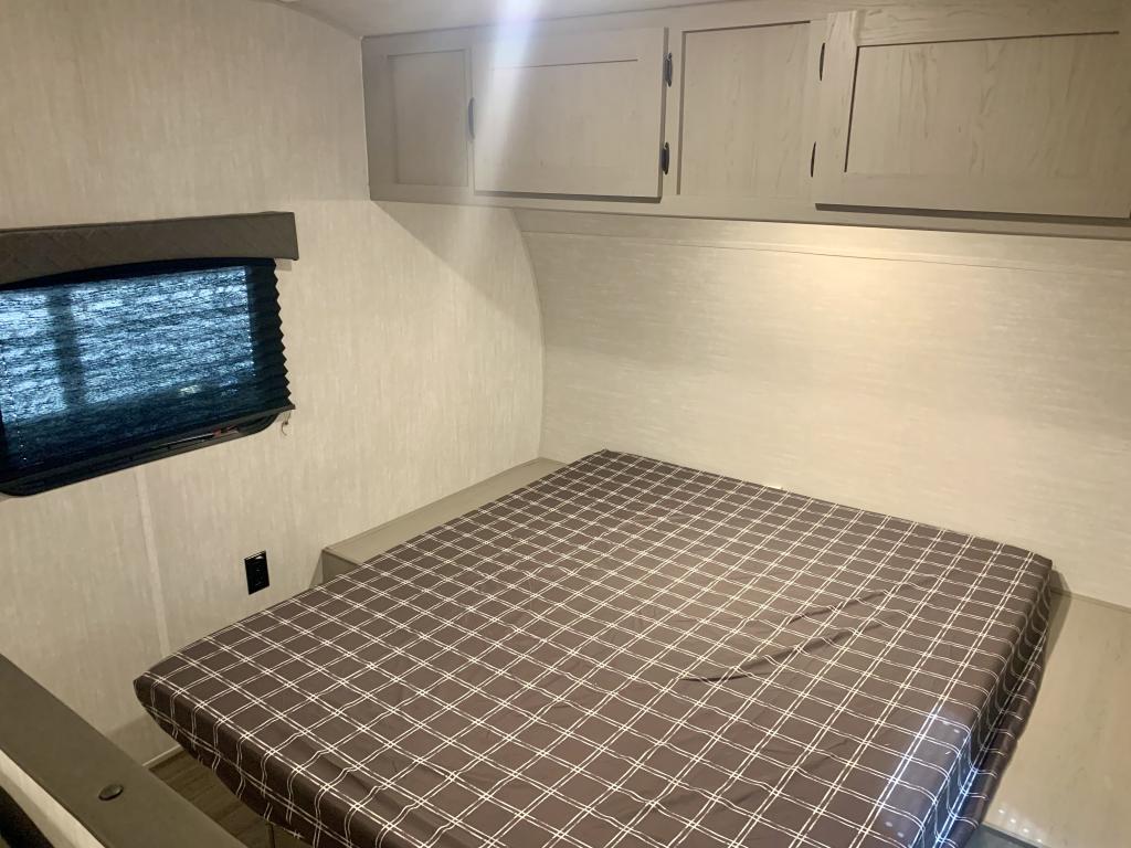 2025 COACHMEN 26BH - Image 25