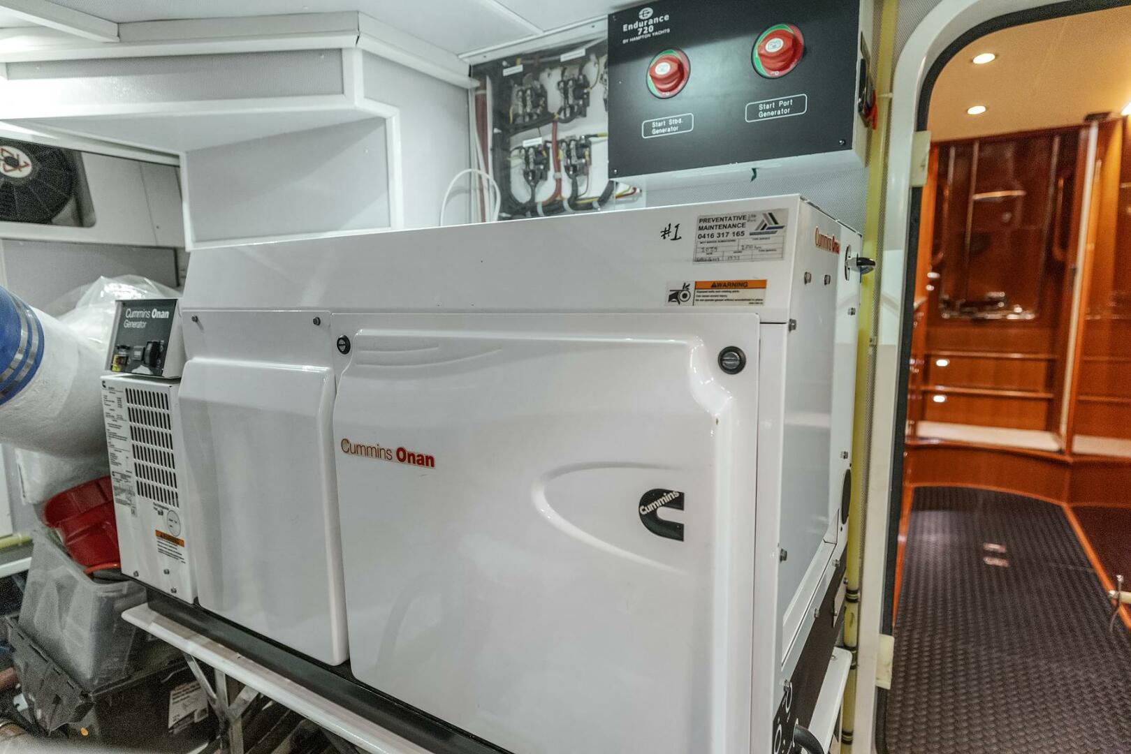 2014 Hampton 720 Skylounge LRC - Image 106