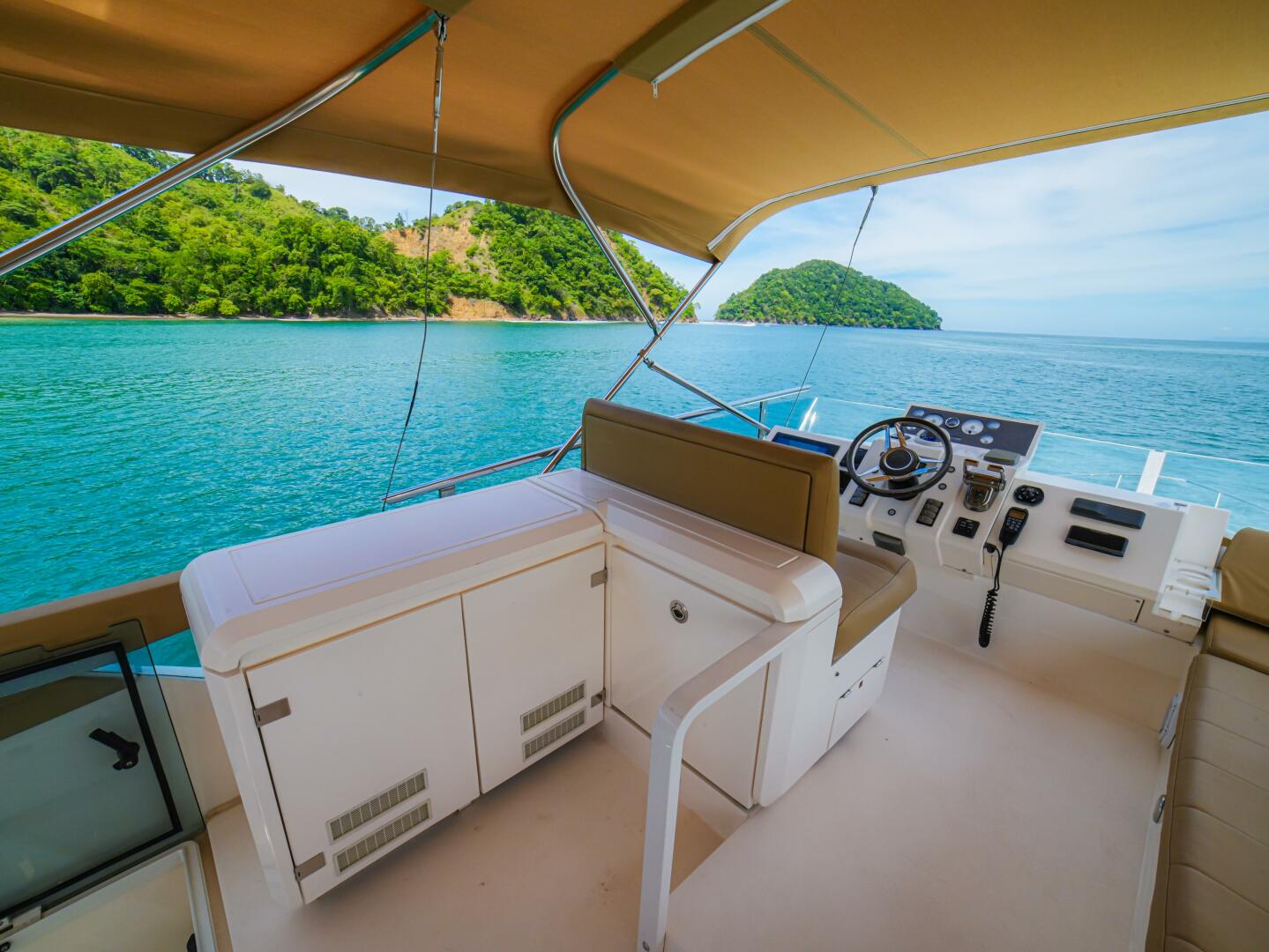 2014 Fairline 50 - Image 5
