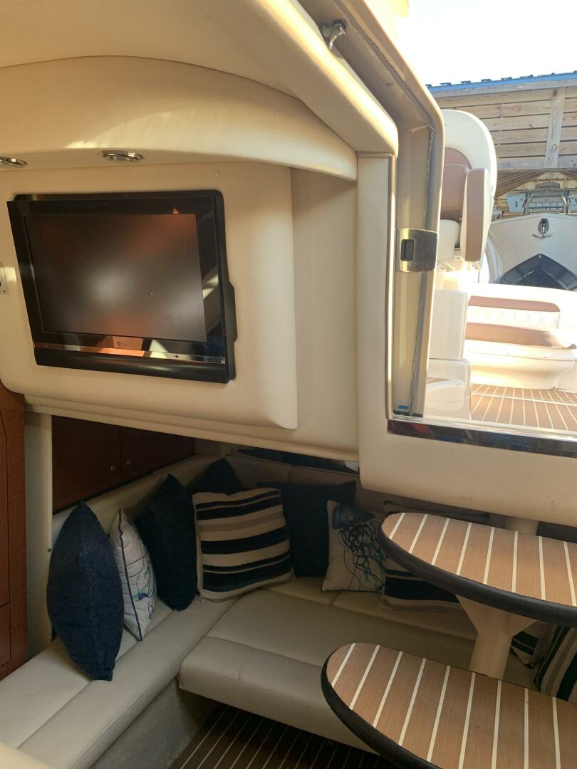 2005 Sea Ray 340 Sundancer - Image 5