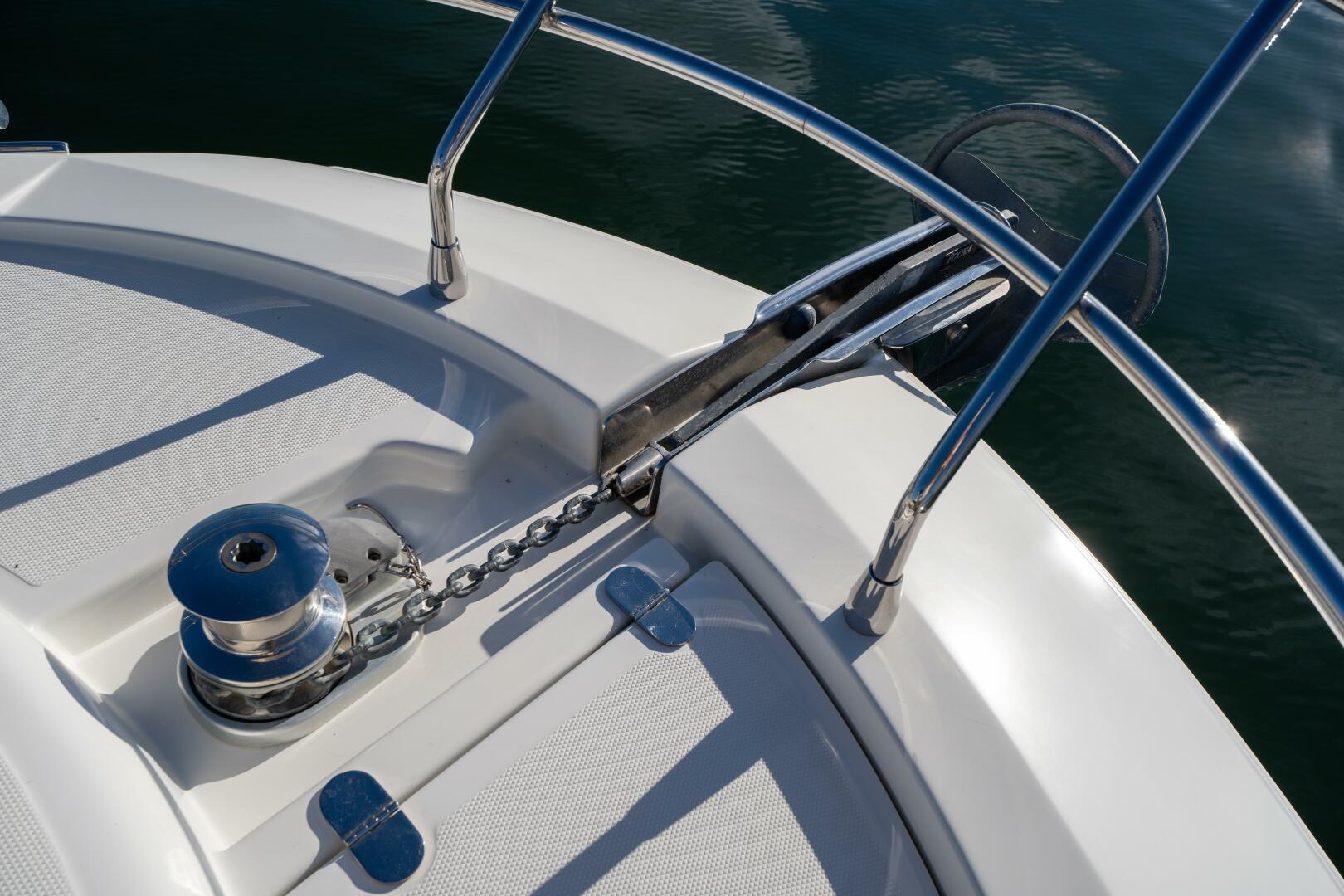 2013 Azimut 40 Flybridge - Image 85