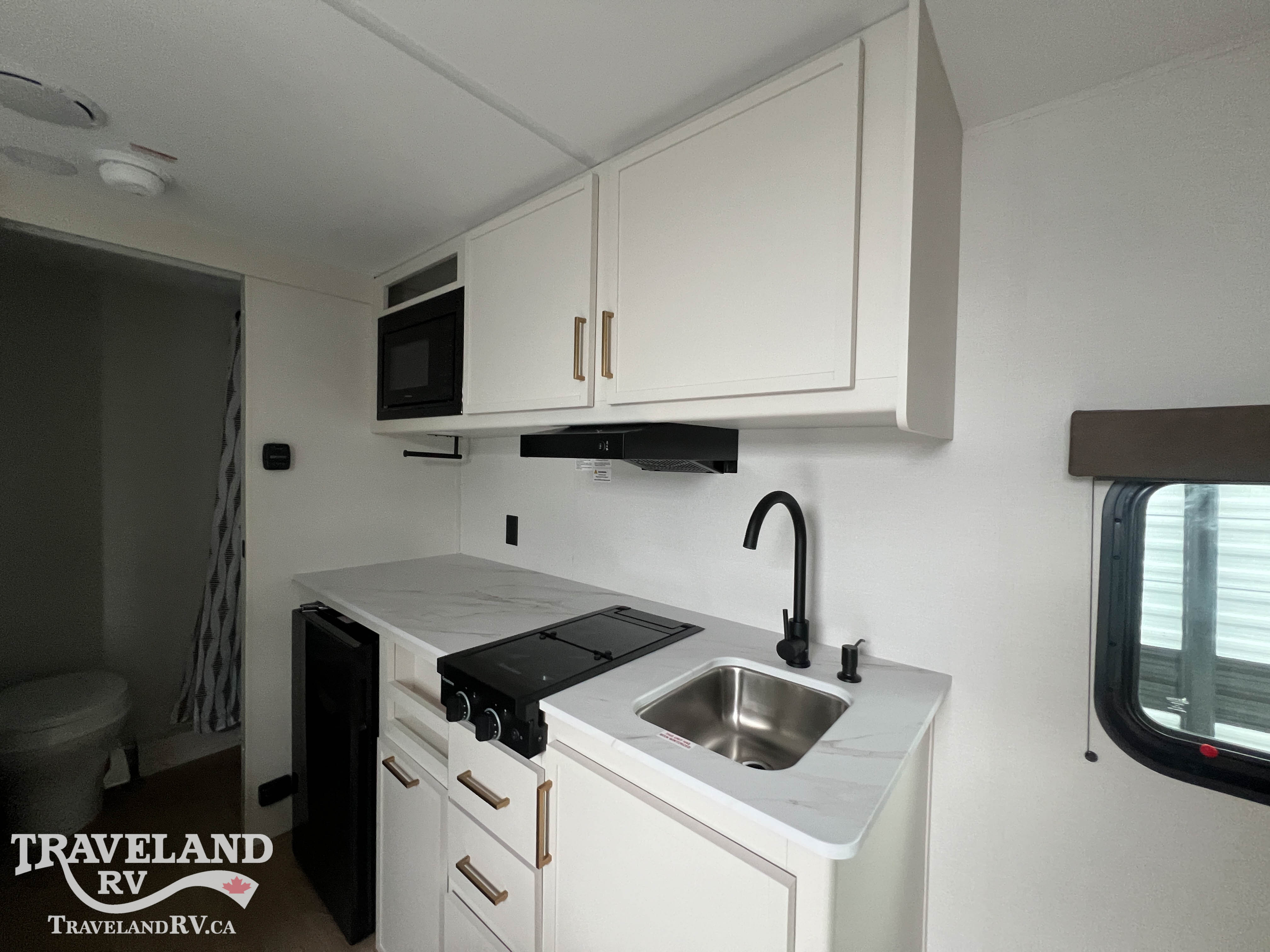 2026 Grand Design Transcend ONE 151RB - Image 10