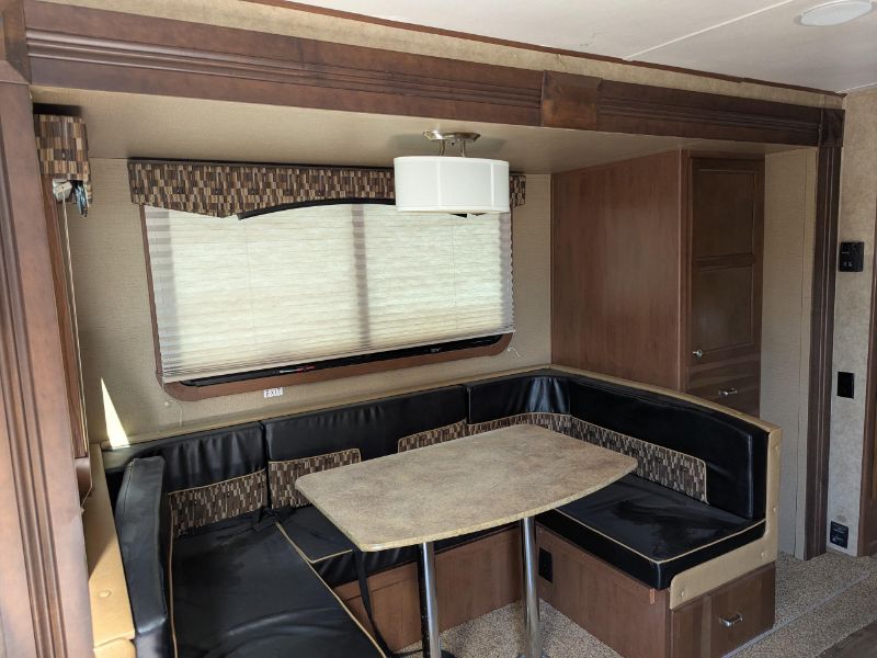 2014 Dutchmen Denali 2461RK Trail Edition - Image 3