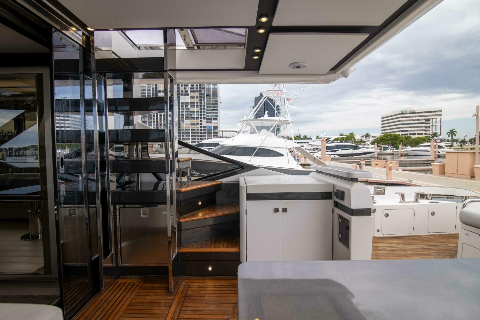 2019 Azimut S7 - Image 8