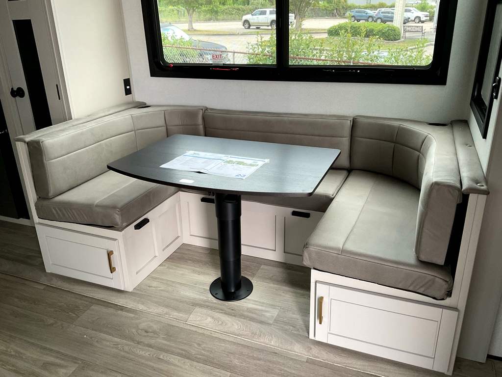 2027 JAYCO NORTH POINT 391TBBH - Image 12