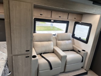 2027 Grand Design Lineage Series M 25FW - Image 23