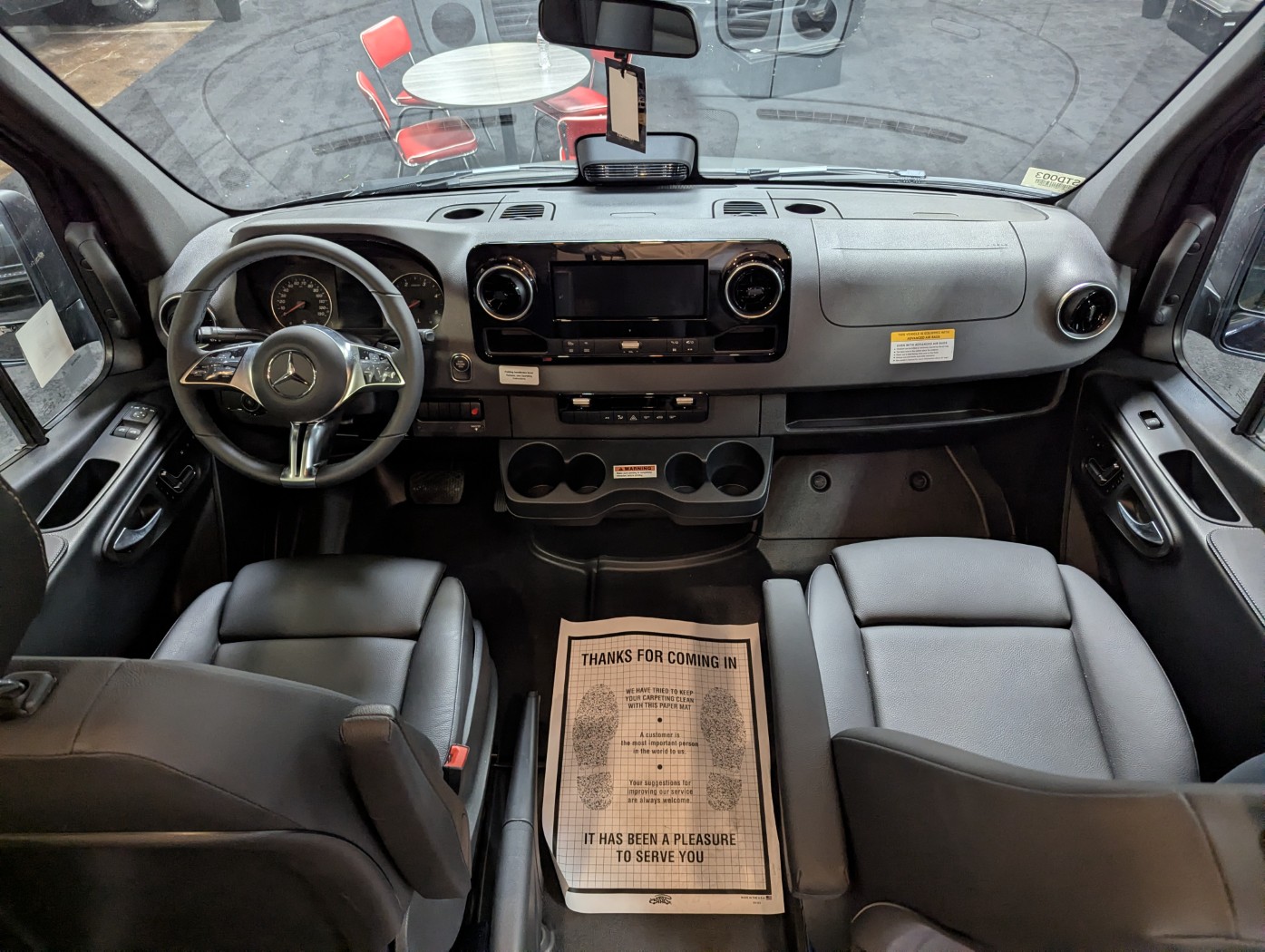 2027 Storyteller Overland Dark Mode XO - Image 19