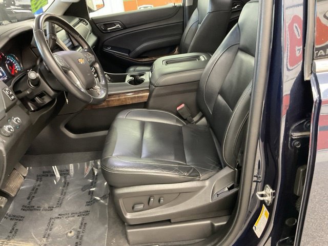 2019 Chevrolet Suburban 1500 Utility 4D LT 4WD - Image 13