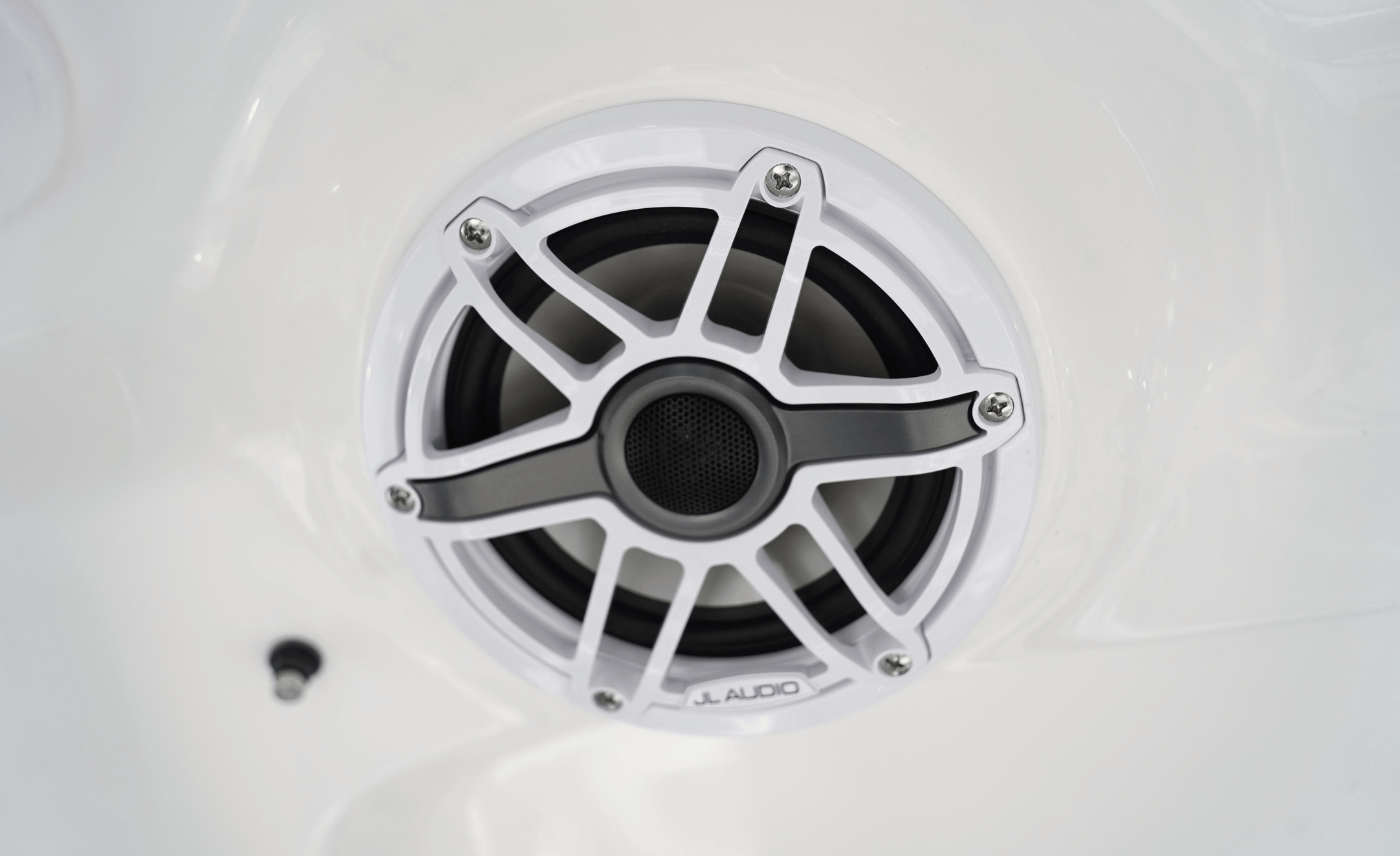 2027 SEA HUNT ULTRA 305SE - Image 37