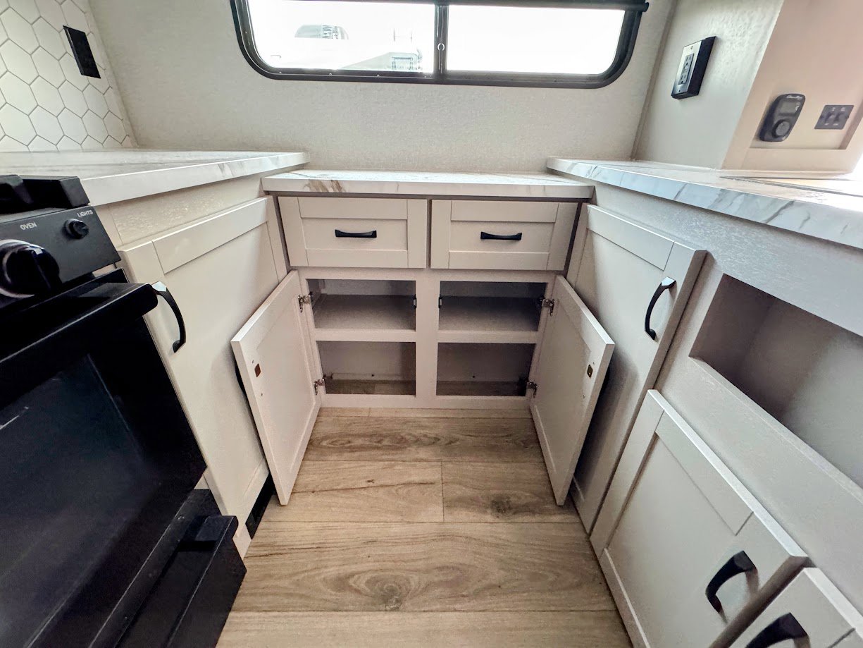 2026 JAYCO SEISMIC 413 - Image 37