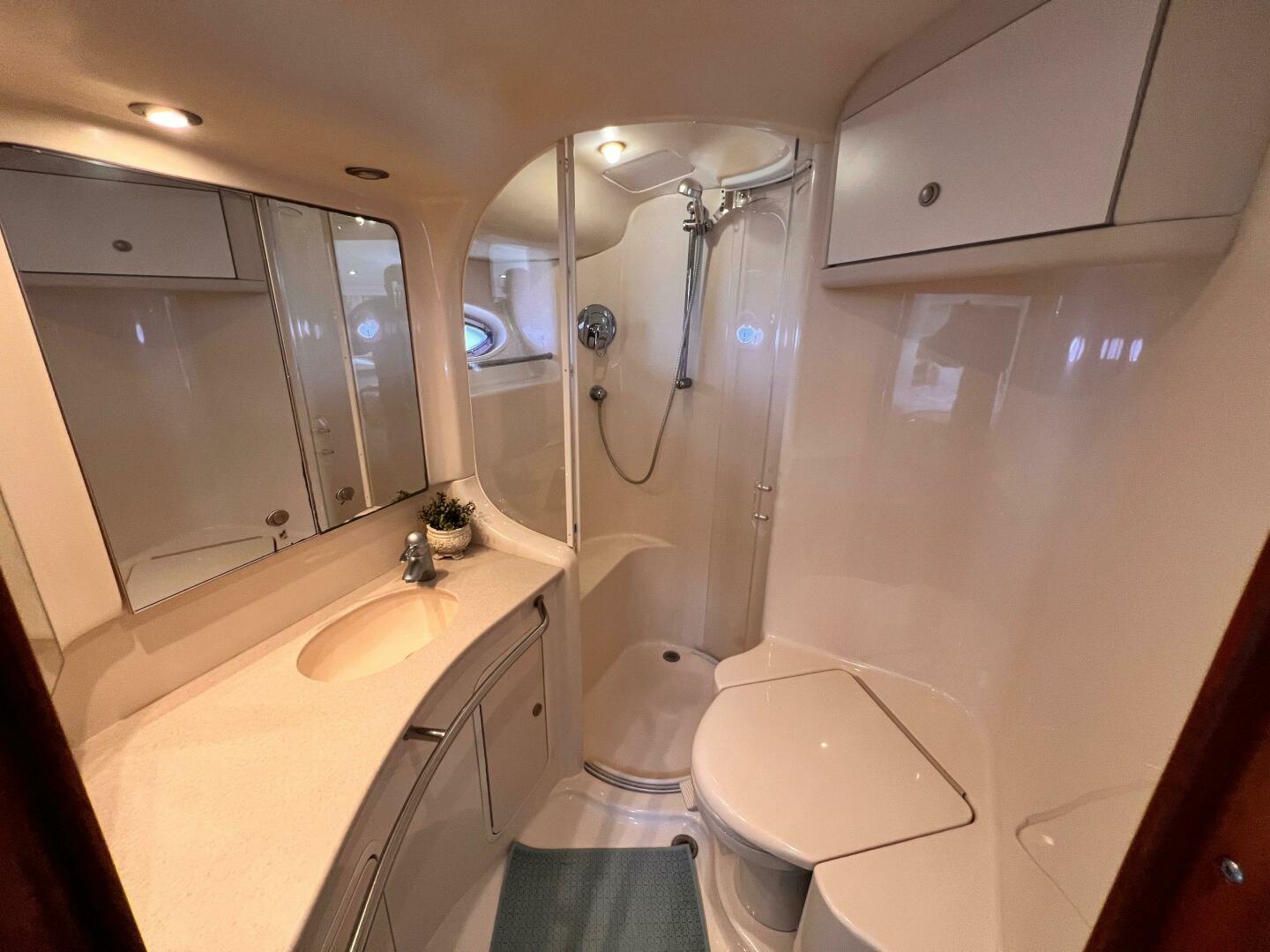 2004 Sea Ray 480 Sedan Bridge - Image 21