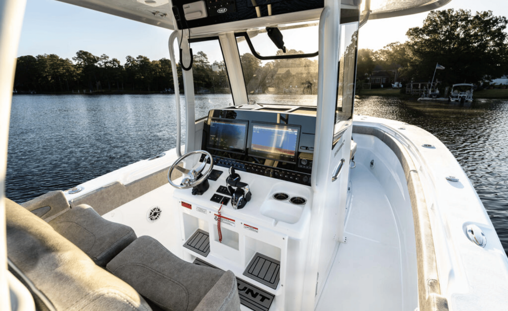 2027 Sea Hunt Ultra 305SL - Image 20