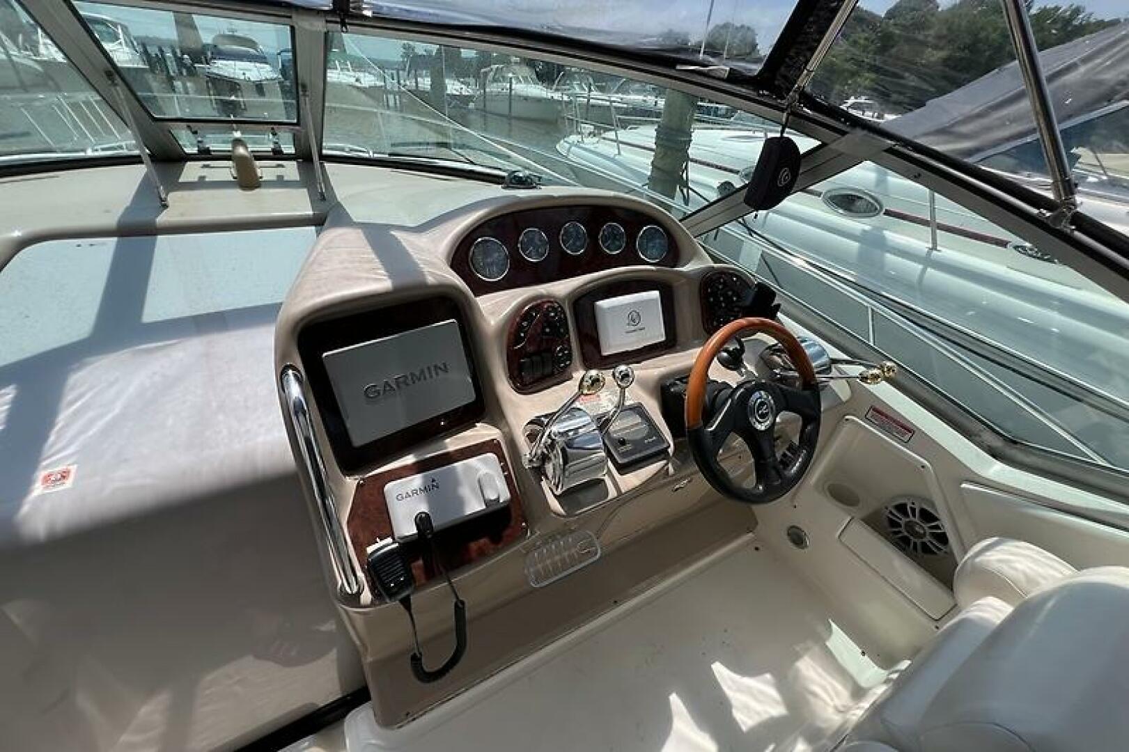 2004 Sea Ray 320 Sundancer - Image 10