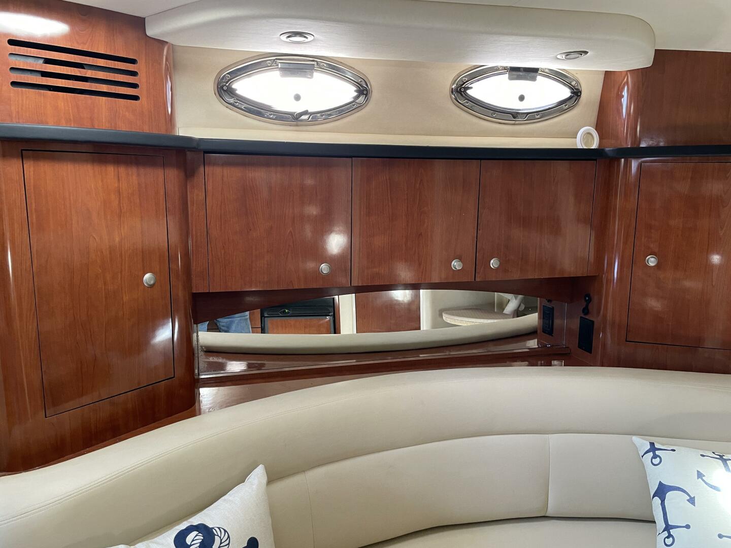 2006 Sea Ray 320 Sundancer - Image 32