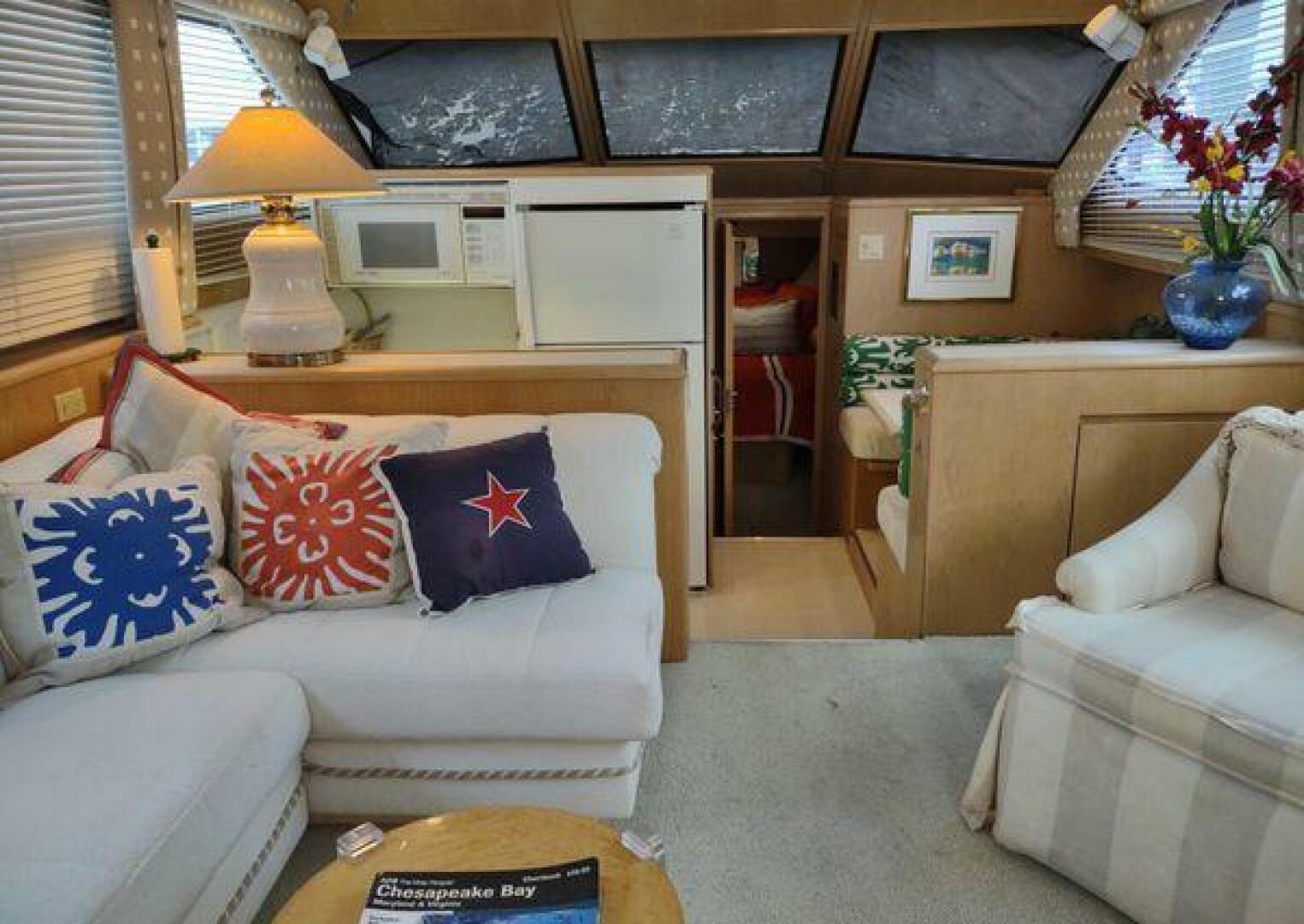 1996 Hatteras 50' Sport Deck - Image 24