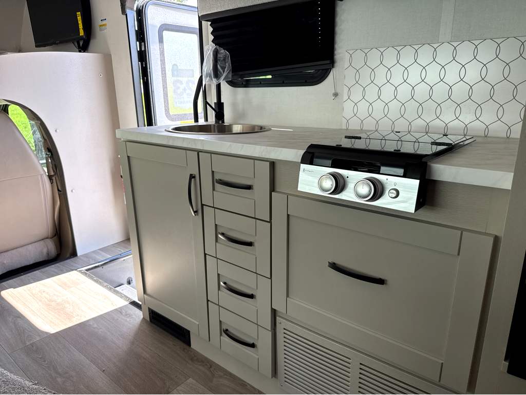 2027 ENTEGRA COACH ODYSSEY 22E - Image 18