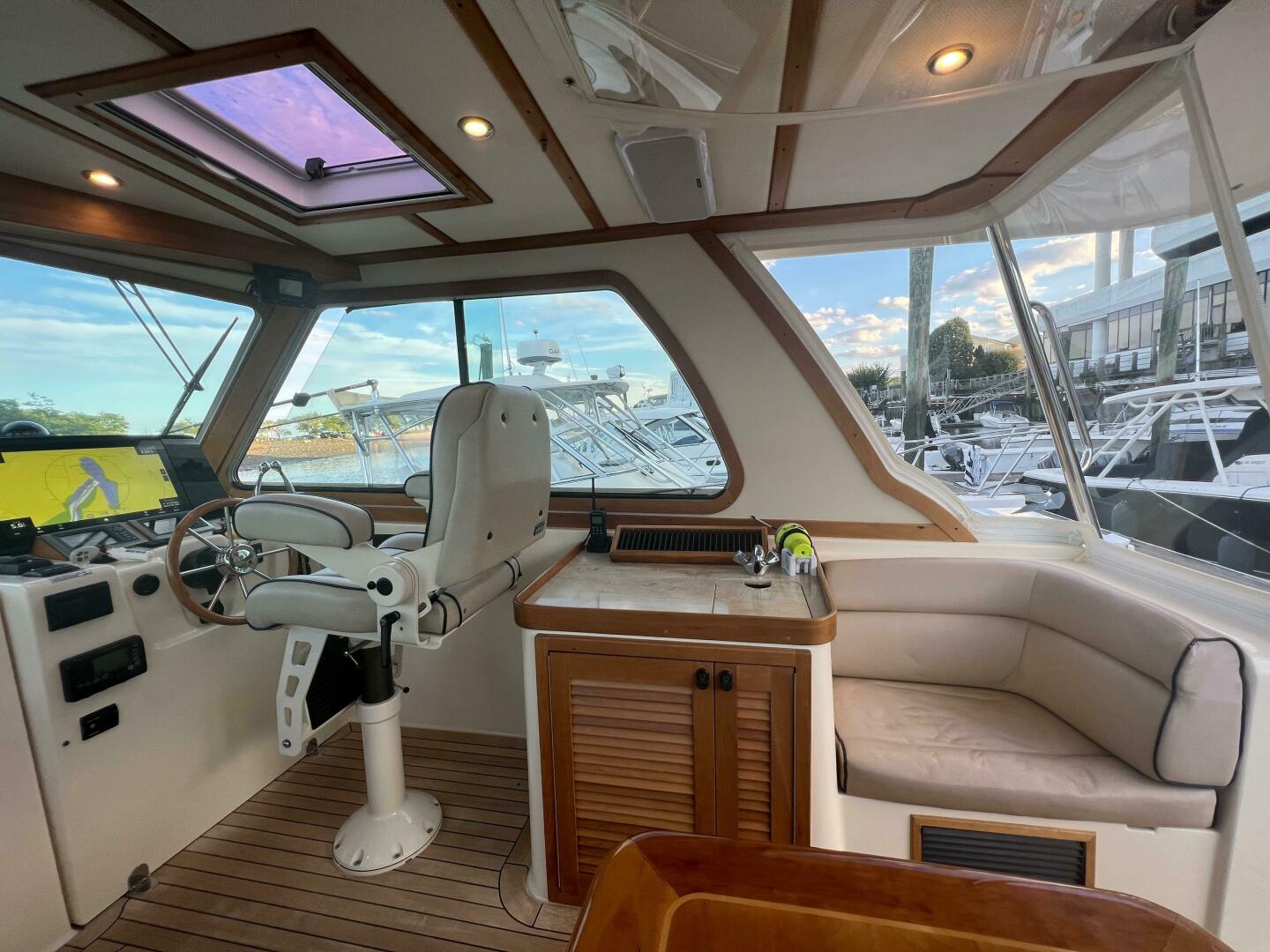2008 Sabre 42 Hardtop Express - Image 13