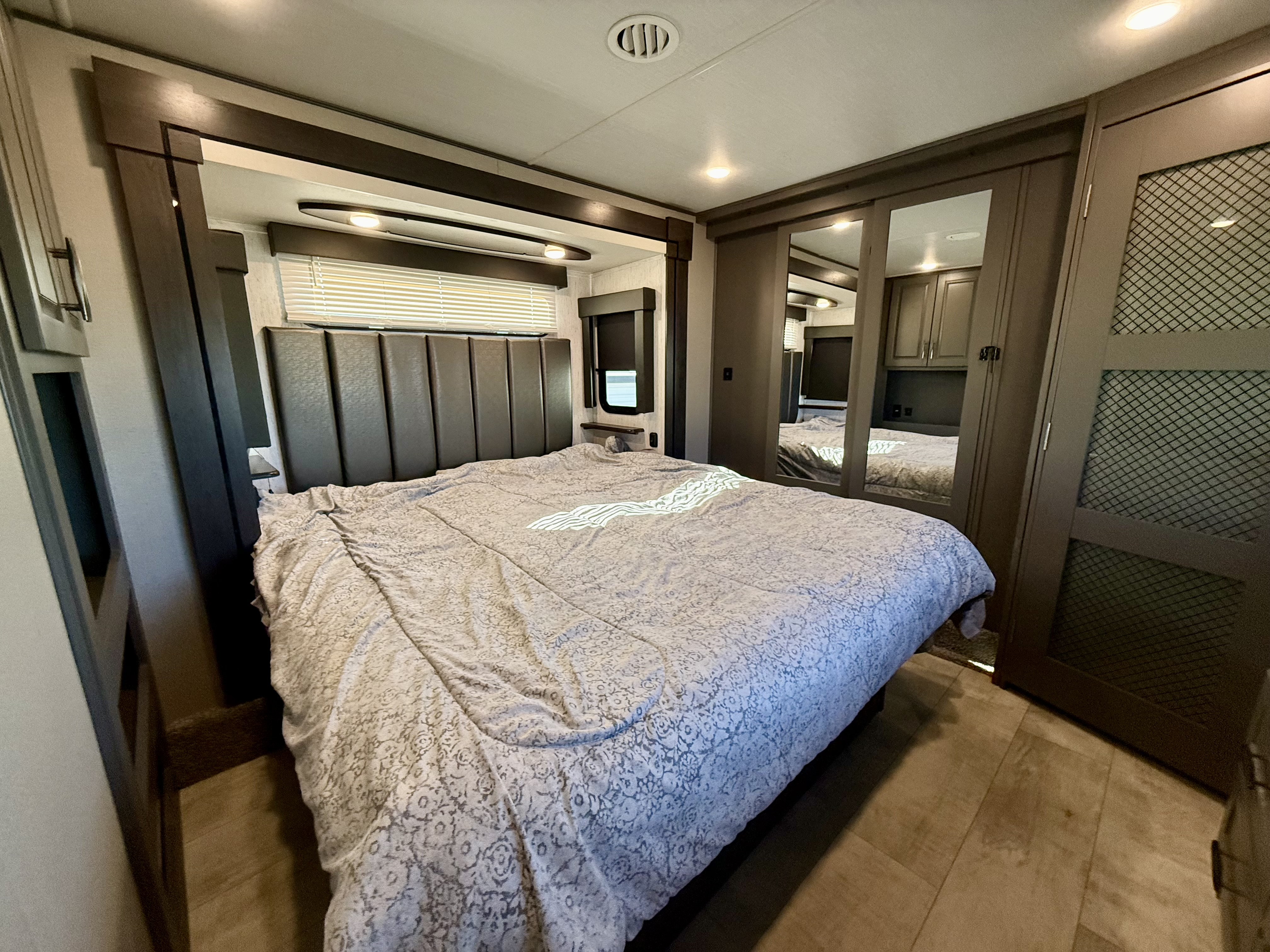 2020 Grand Design Momentum 397TH - Image 16