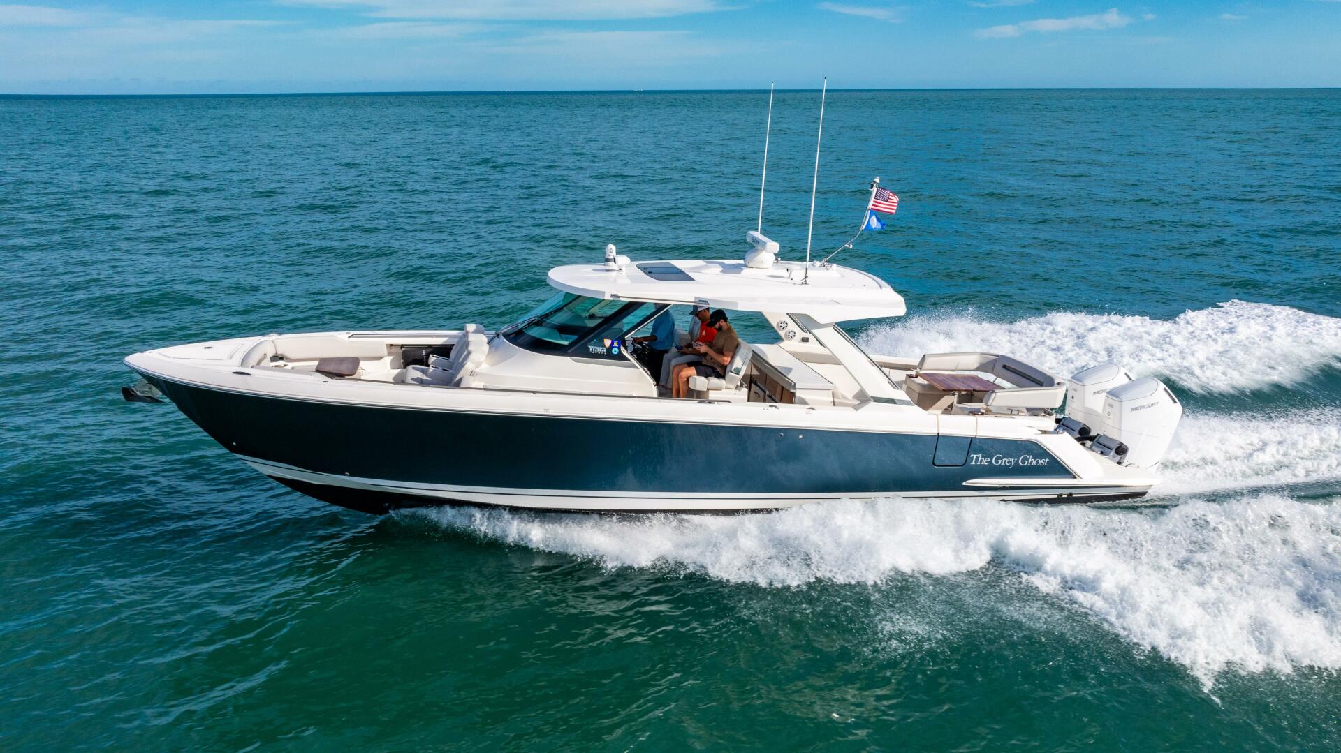 2022 Tiara Yachts 43 LS - Image 10