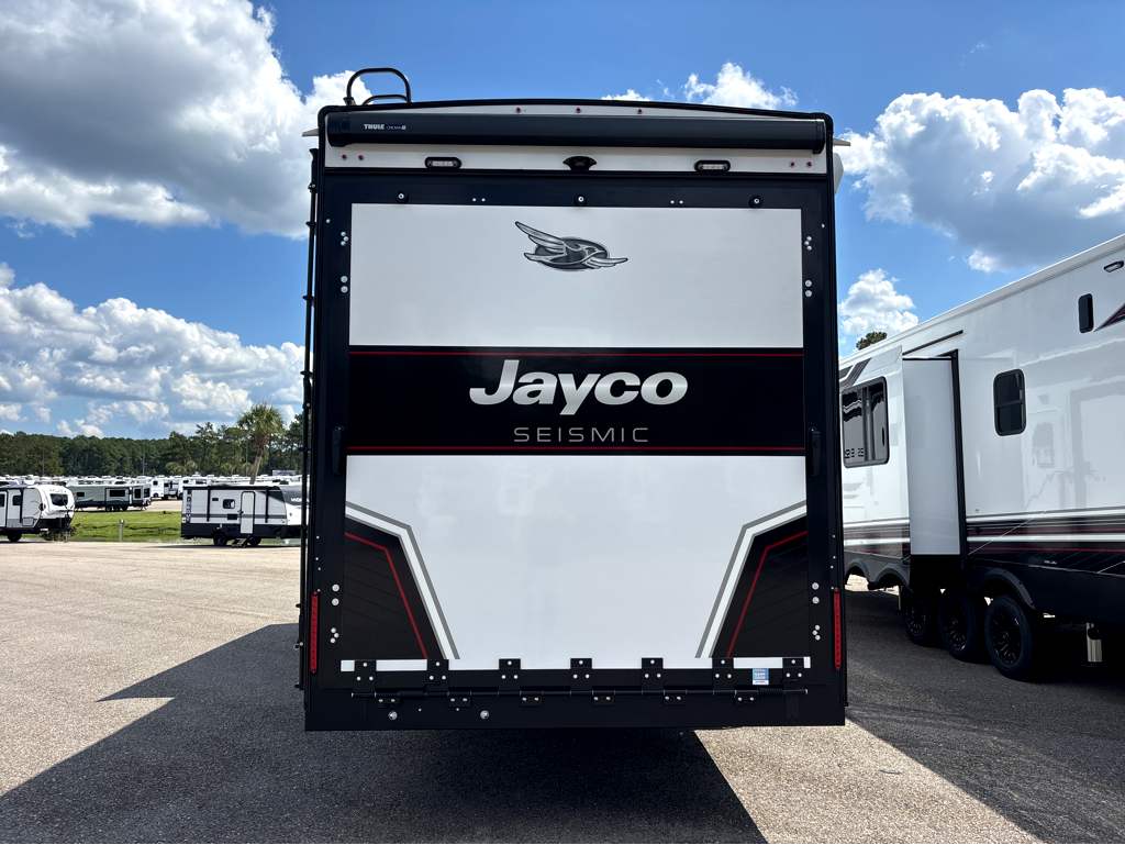 2026 JAYCO SEISMIC 413 - Image 5