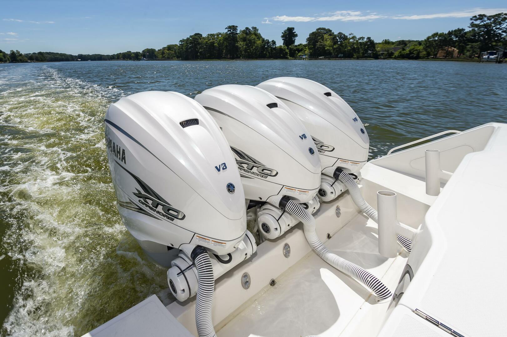 2014 Jupiter 41 Sport Bridge - Image 17