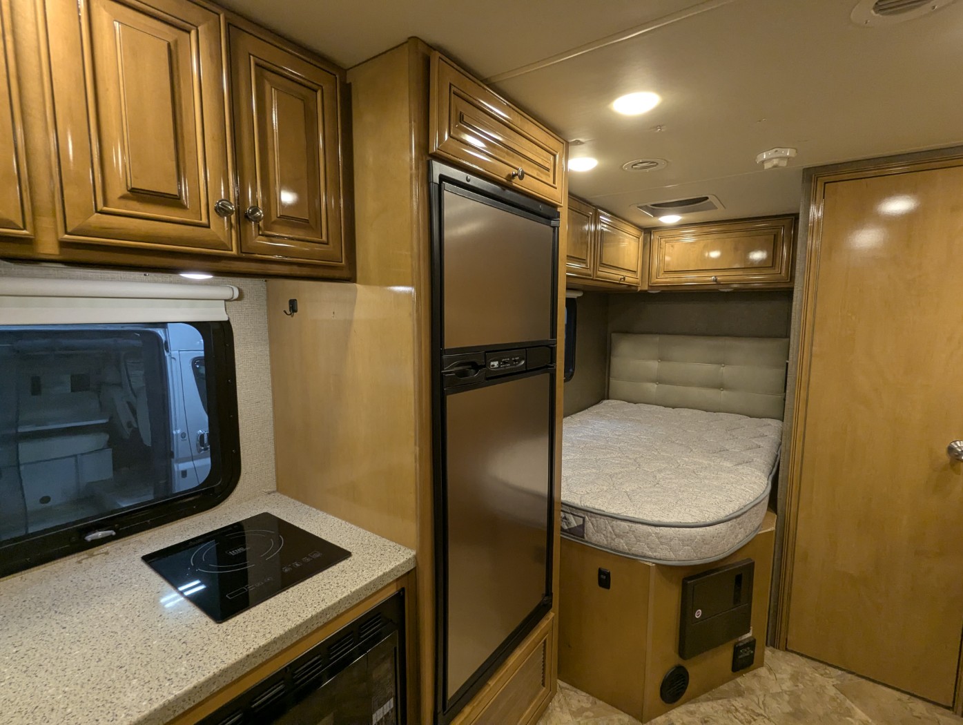 2018 Thor Motor Coach Citation Sprinter 24SJ - Image 16