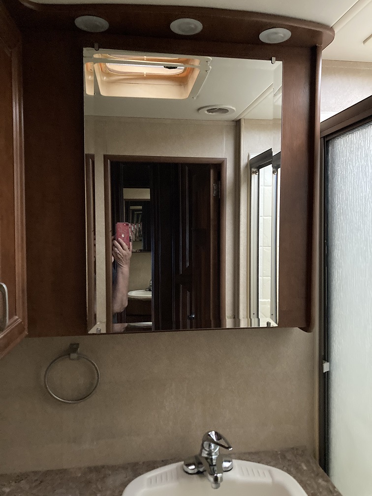 2012 Thor Motor Coach Challenger 32VS - Image 23