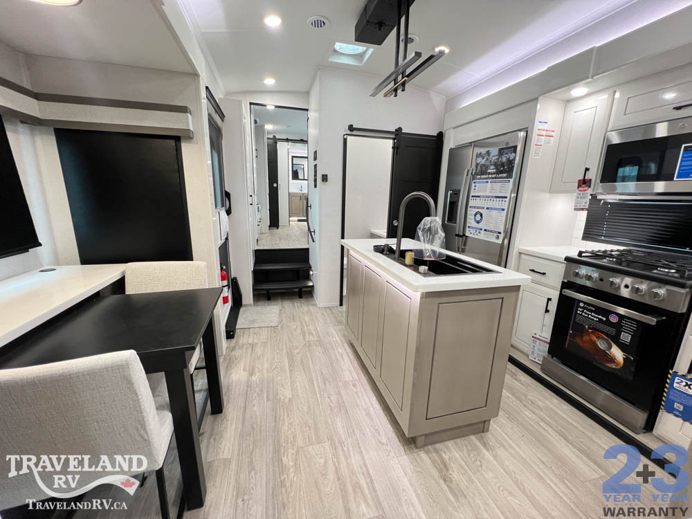 2027 Jayco Pinnacle 39FLOK - Image 4