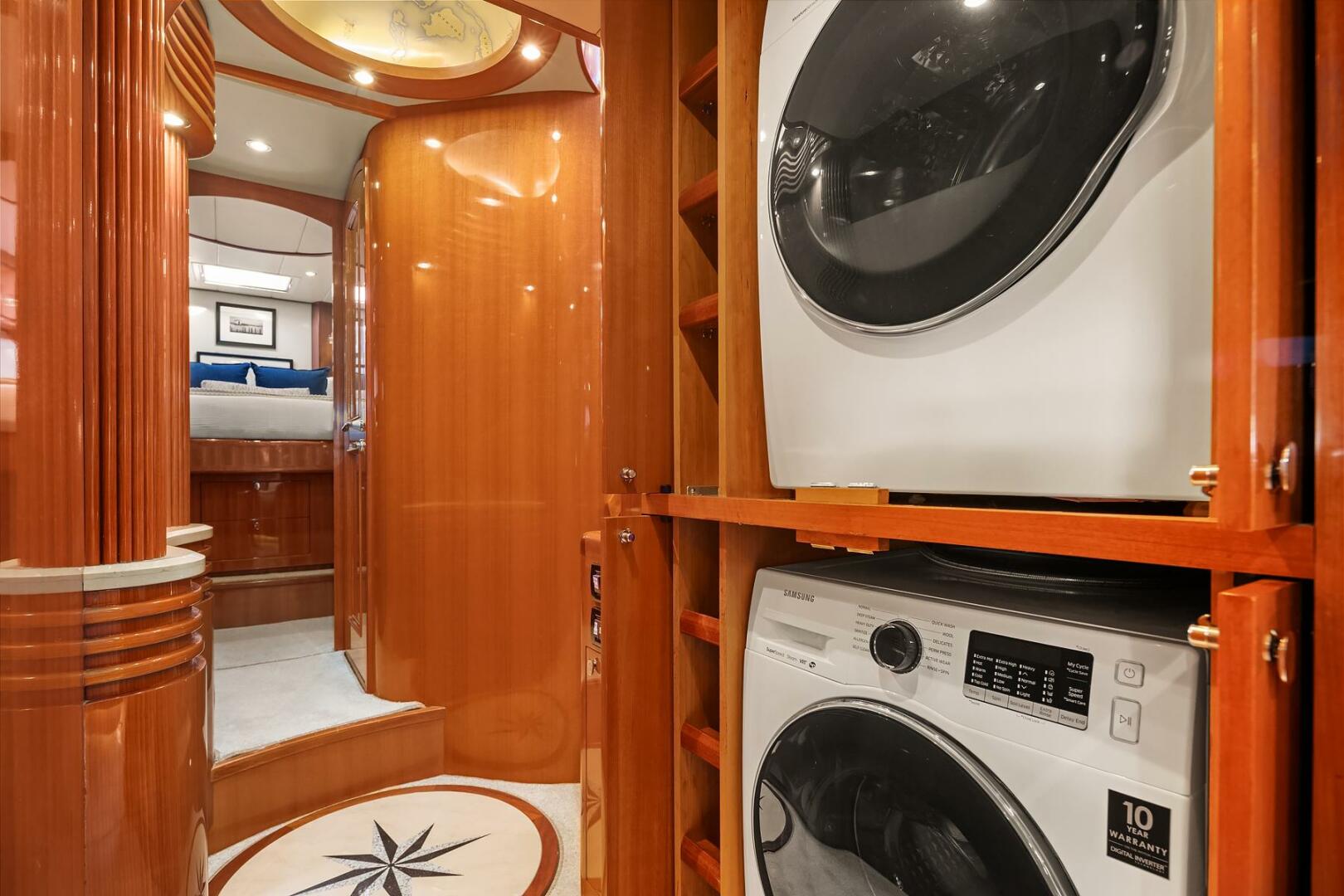 2014 Hampton 720 Skylounge LRC - Image 56