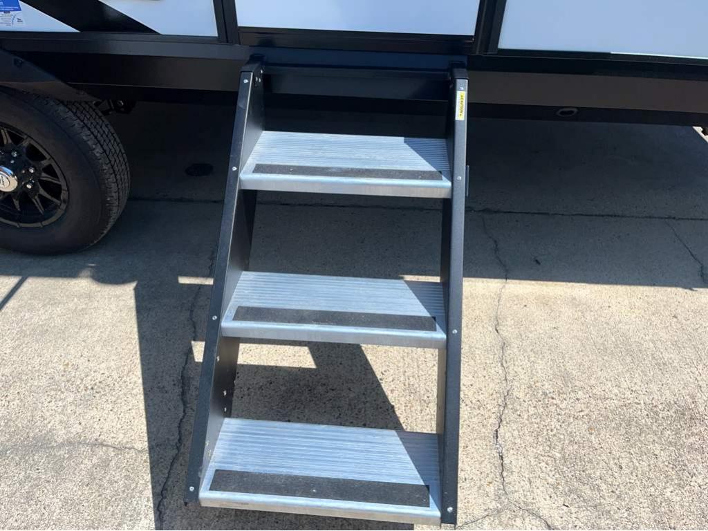 2026 JAYCO JAY FEATHER AIR 18FBS - Image 6