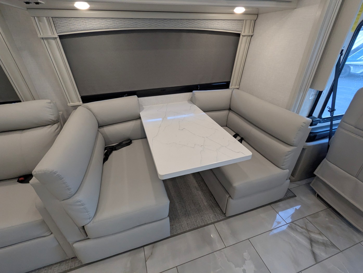 2026 Fleetwood Discovery 38N - Image 19
