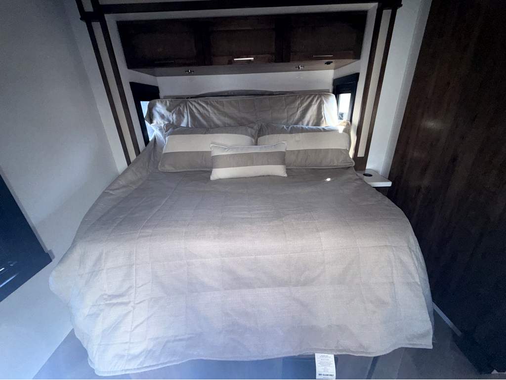 2026 JAYCO SENECA 37M - Image 29