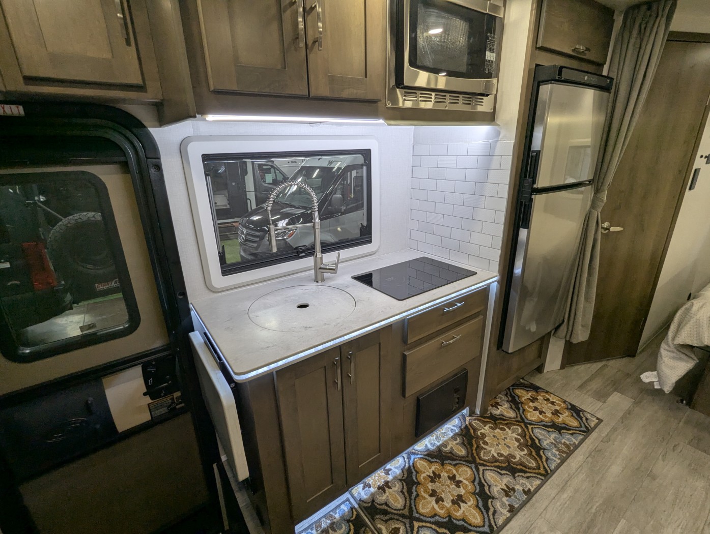 2024 Dynamax Corp Isata 3 Series 24FW - Image 21