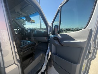 2016 AIRSTREAM INTERSTATE EXT LOUNGE - Image 10