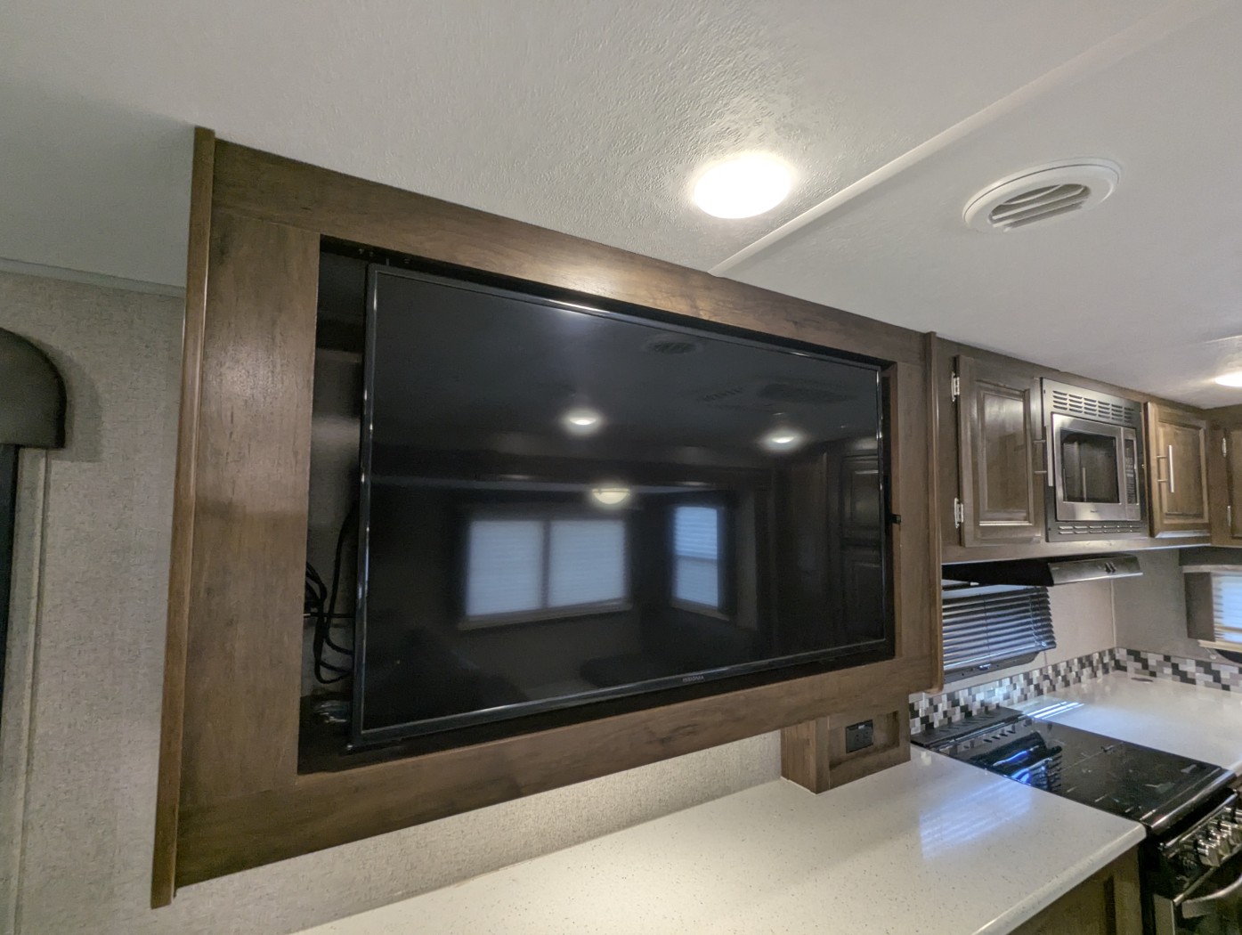 2021 Forest River Rockwood Ultra Lite 2902SW - Image 30