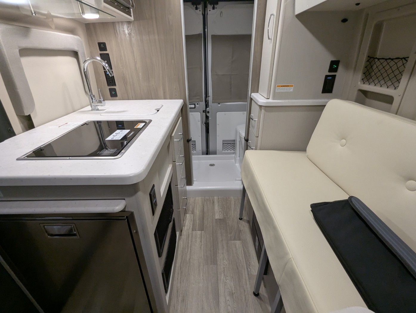 2024 Thor Motor Coach Rize 18M - Image 26