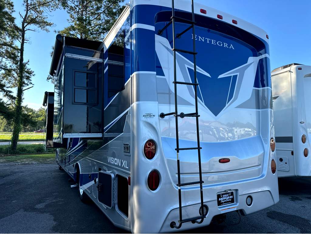 2027 ENTEGRA COACH VISION XL 36C - Image 4