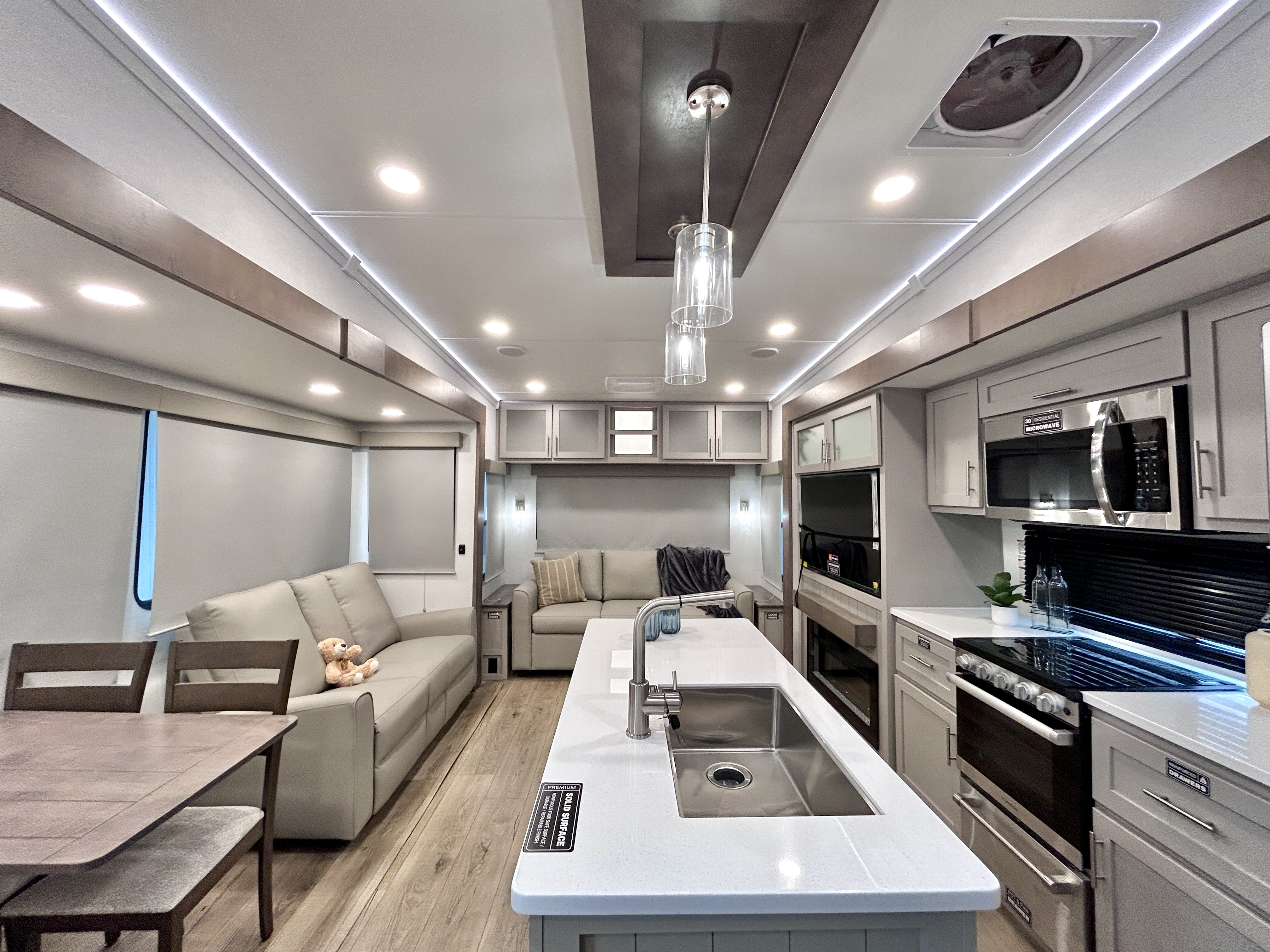 2026 Alliance RV Avenue 32RLS - Image 8