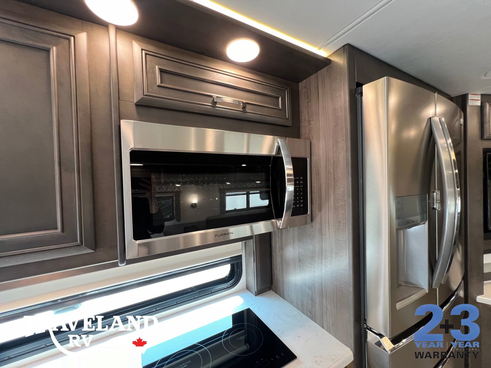 2025 Jayco Seneca Prestige 37K - Image 12