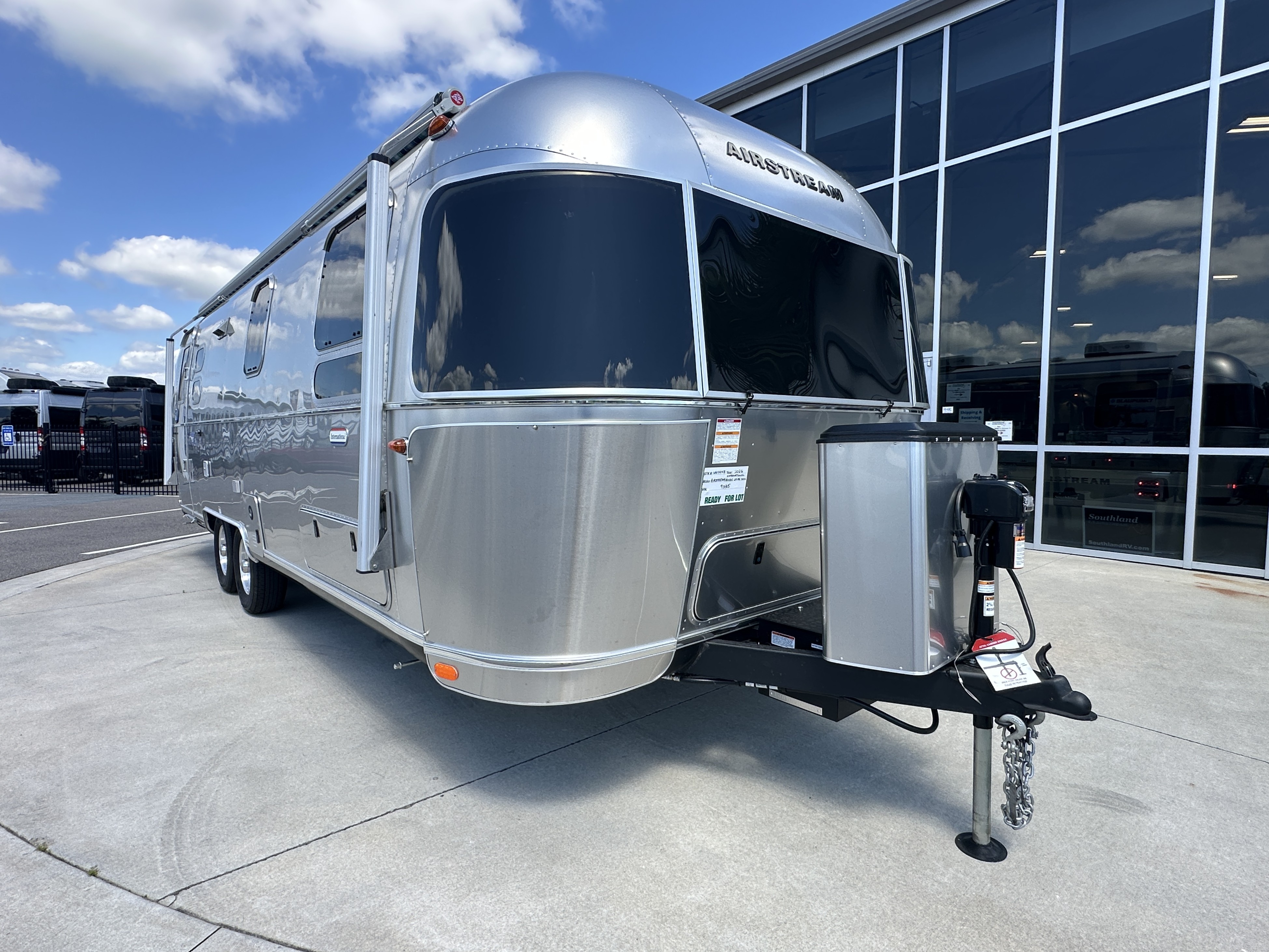 2026 Airstream International 27FB - Image 1