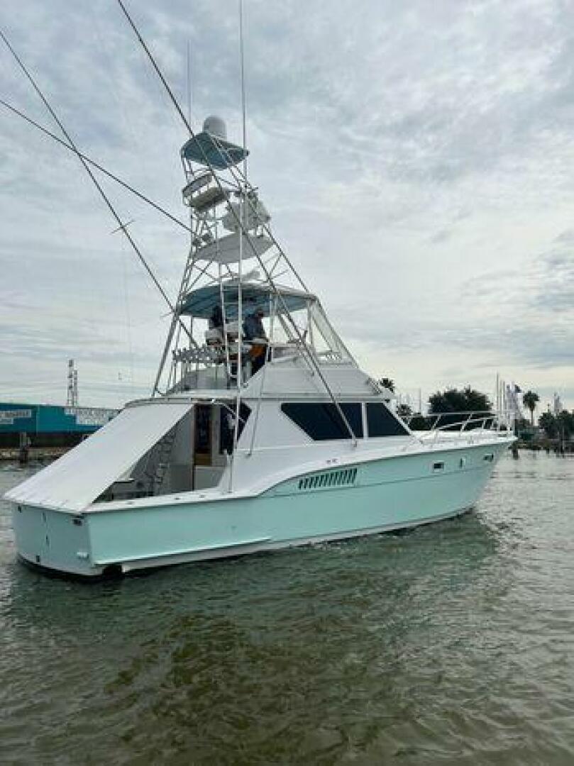 1990 Hatteras 45 Convertible - Image 2
