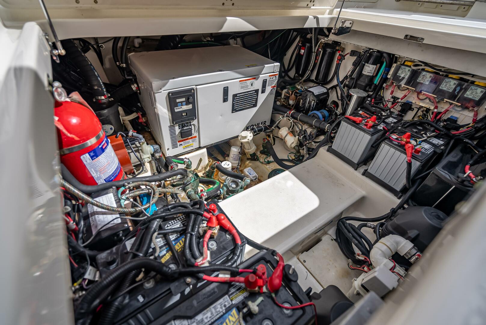2016 Boston Whaler - Image 87