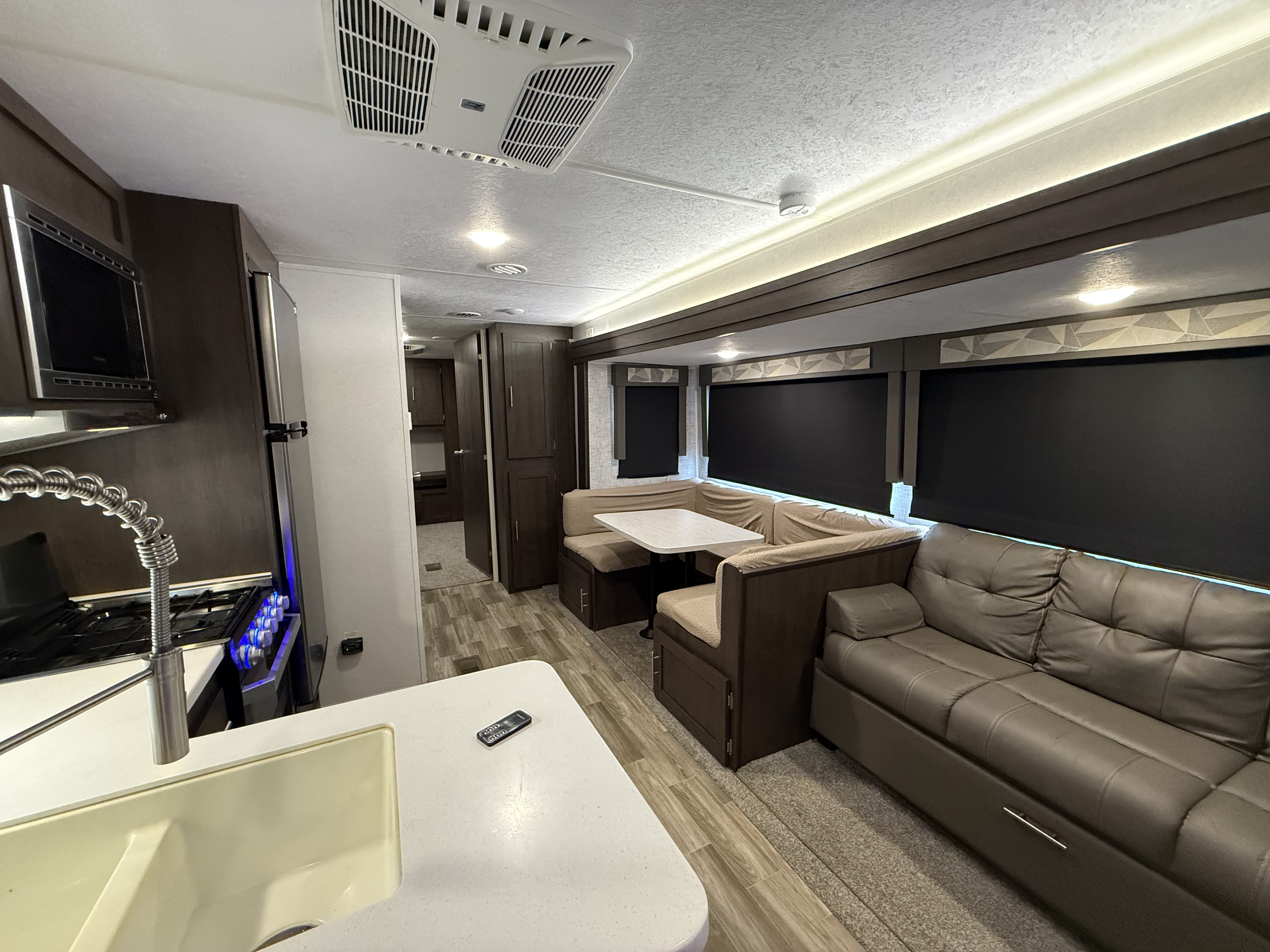 2019 Forest River Wildwood 31KQBTS - Image 10