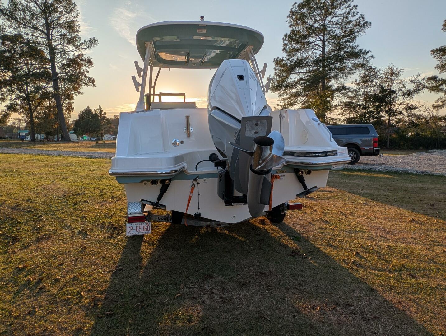 2023 Boston Whaler 240 Vantage - Image 16