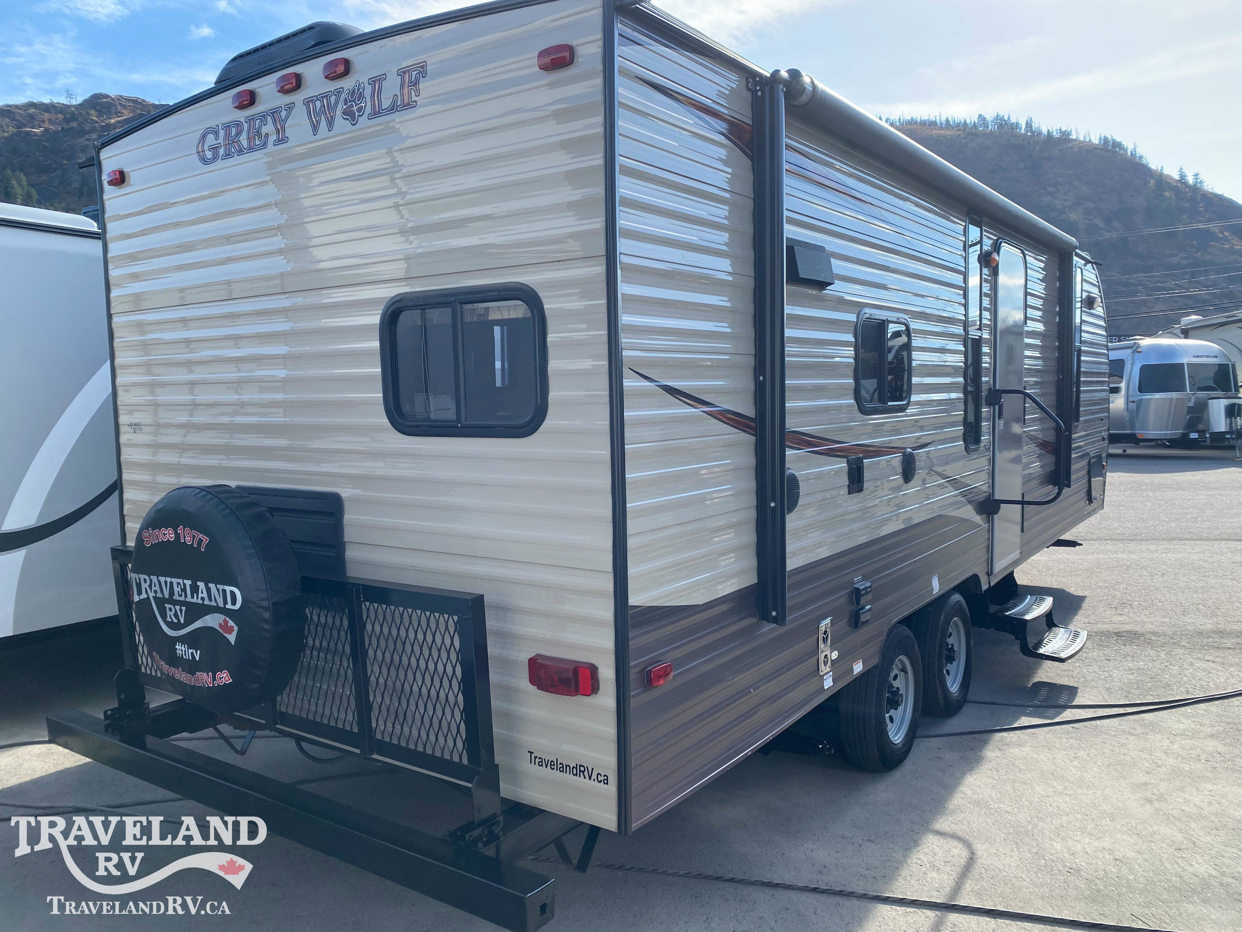 2017 Forest River Grey Wolf 24RK - Image 4